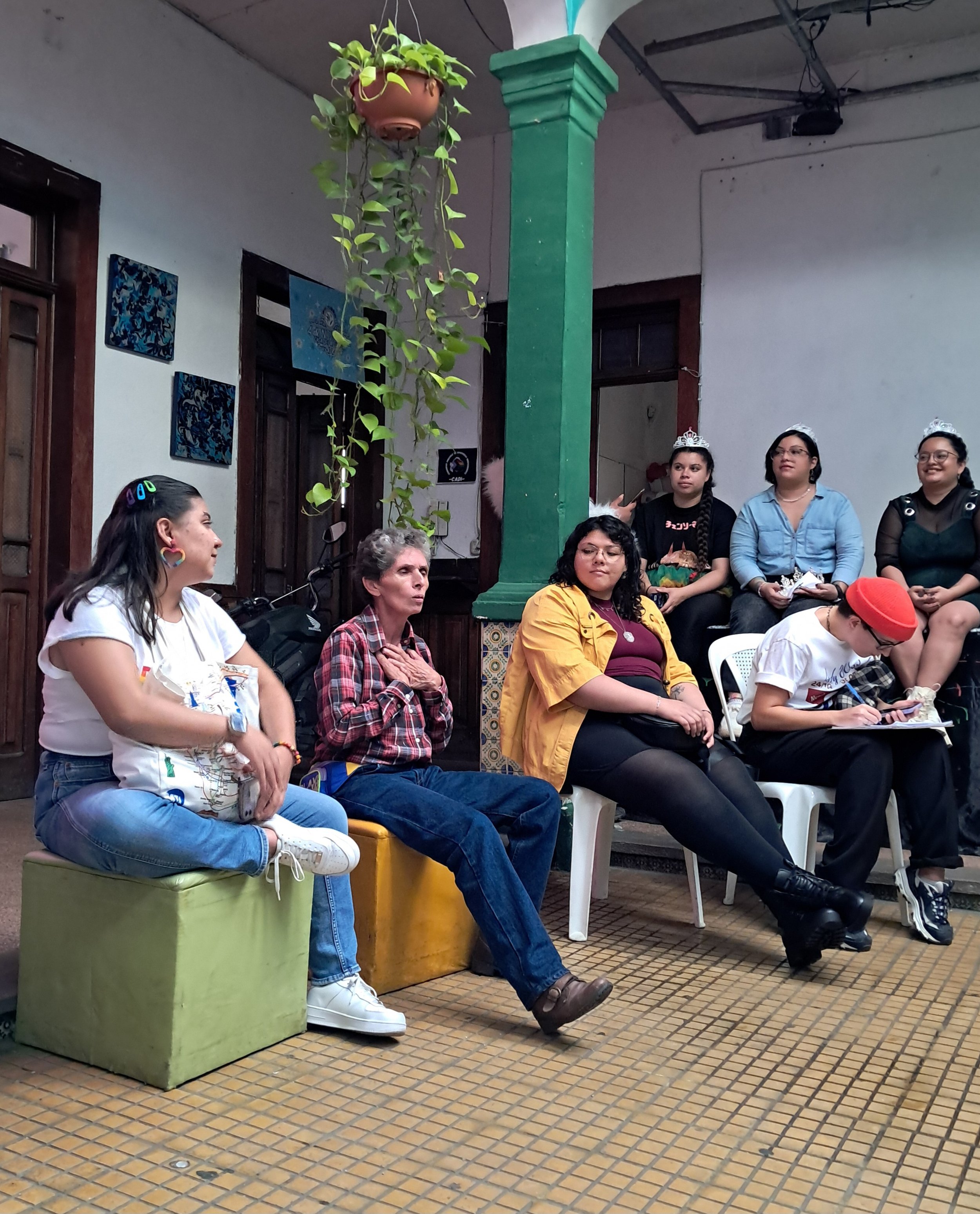  Vilma Vielman es madre de Dreik, un hombre trans y compartió su testimonio en esta convivencia.  Foto: Violeta Cetino 